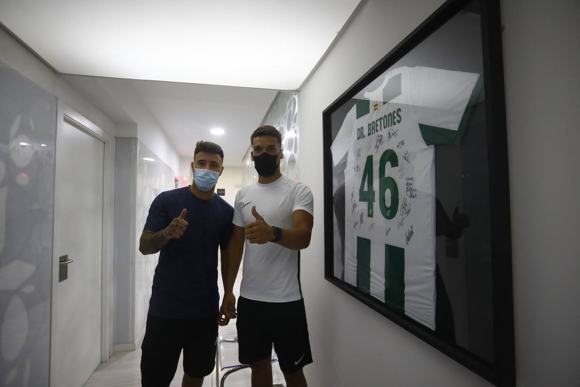 Los reconocimientos médicos de los fichajes del Córdoba CF, en imágenes