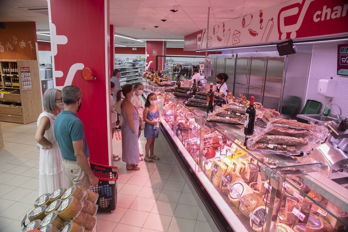 El nuevo supermercado de Cash Más Ahorro en Córdoba, en imágenes