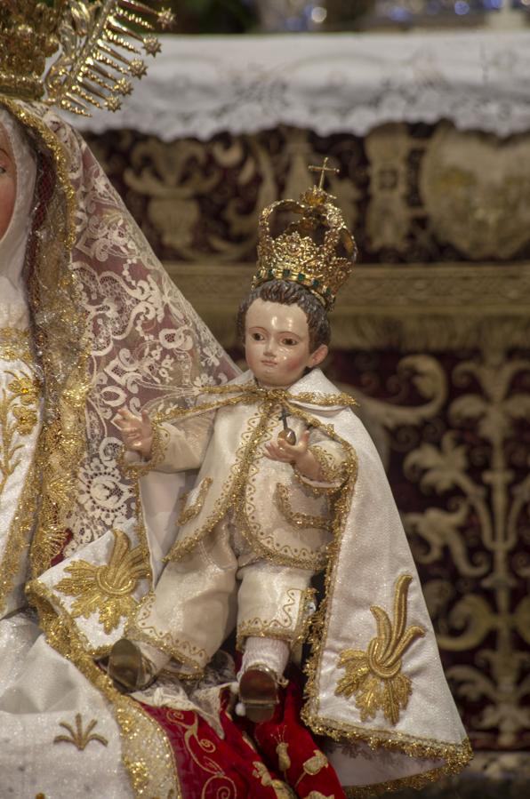 El altar de cultos de señora Santa Ana