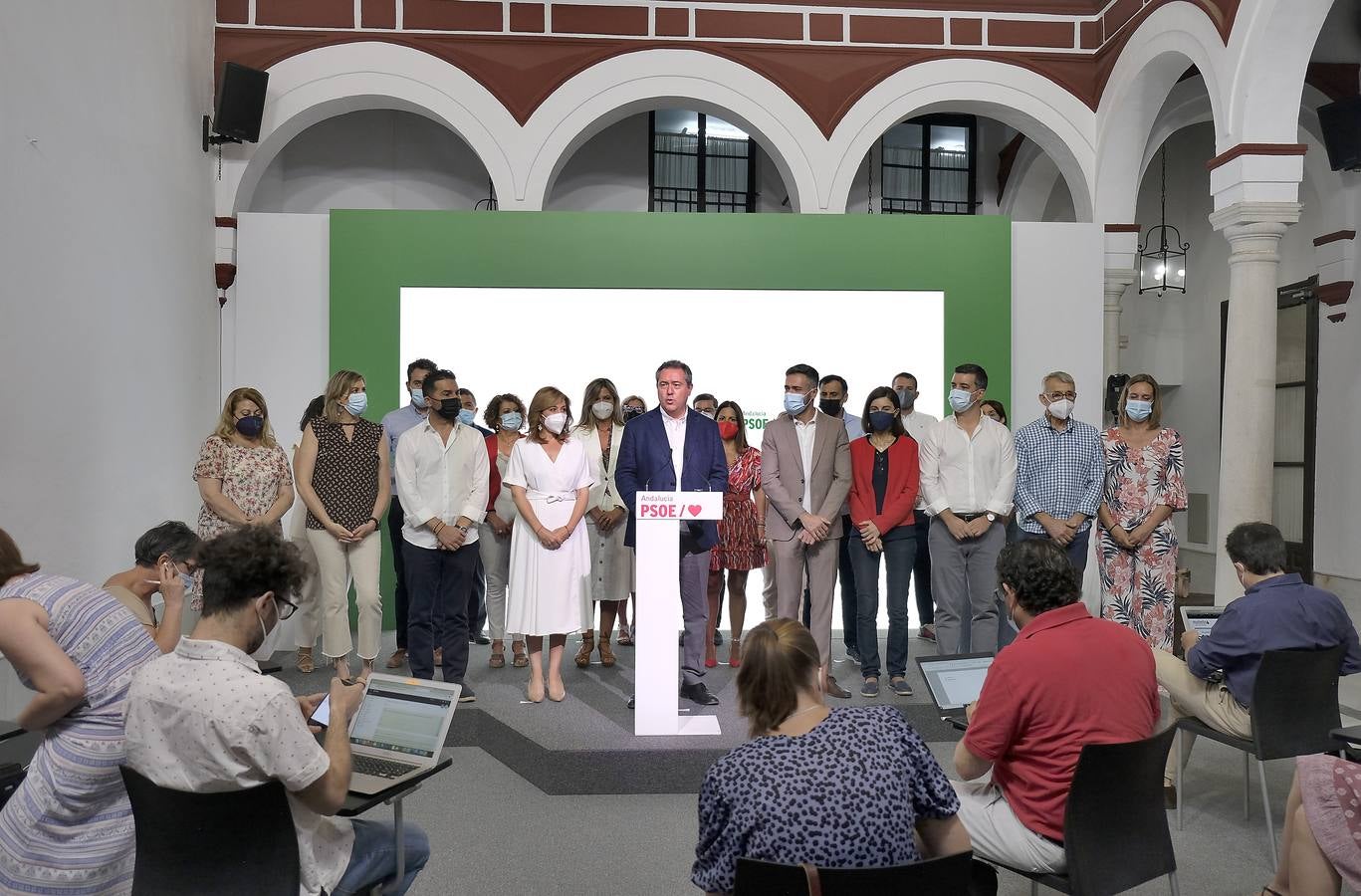 Juan Espadas presenta su &#039;Ejecutiva&#039; para escuchar «lo que dejamos pendiente cuando fuimos Gobierno»