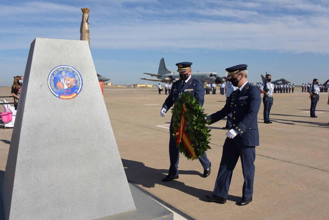 En imágenes, la toma de posesión del nuevo jefe de la base aérea de Morón