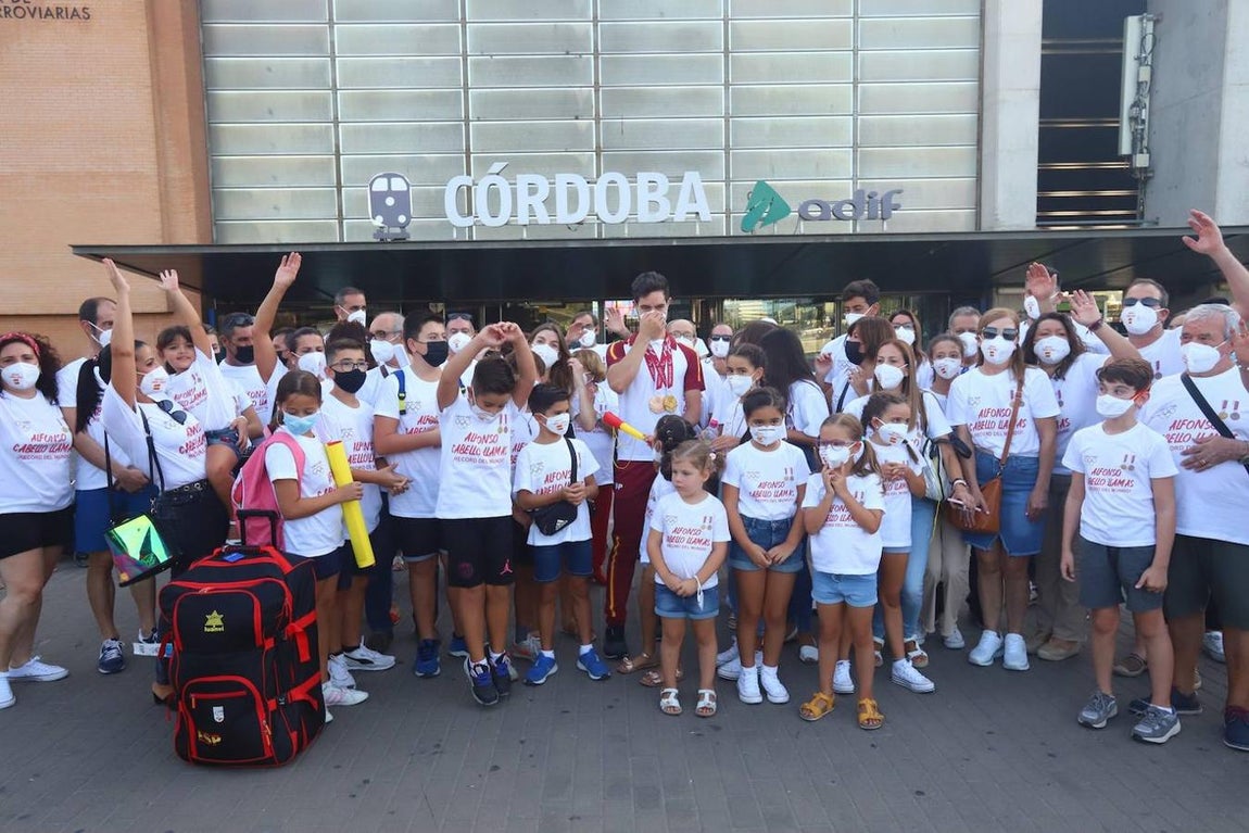 El recibimiento al ciclista Alfonso Cabello en Córdoba, en imágenes