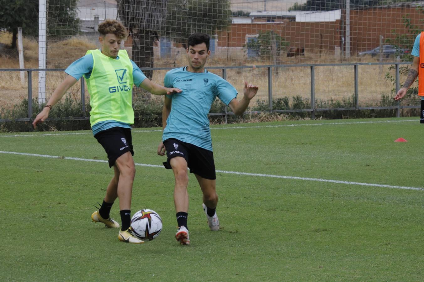 El Córdoba CF mantiene las bajas de Meléndez, Marín y Samu, en una jornada con amistoso en Puente Genil