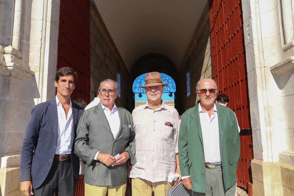 Ignacio López Puertas, José González, Manuel Ponce de León y José María Ponce de León. 