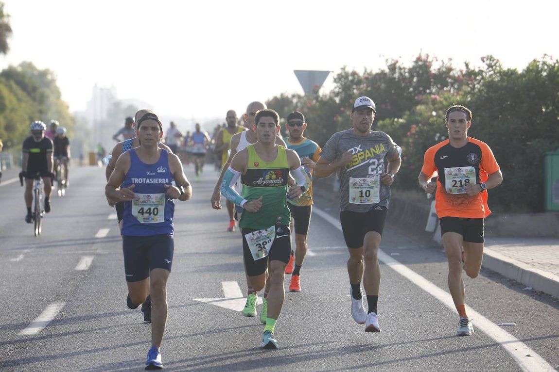 La media maratón Córdoba-Almodóvar, en imágenes