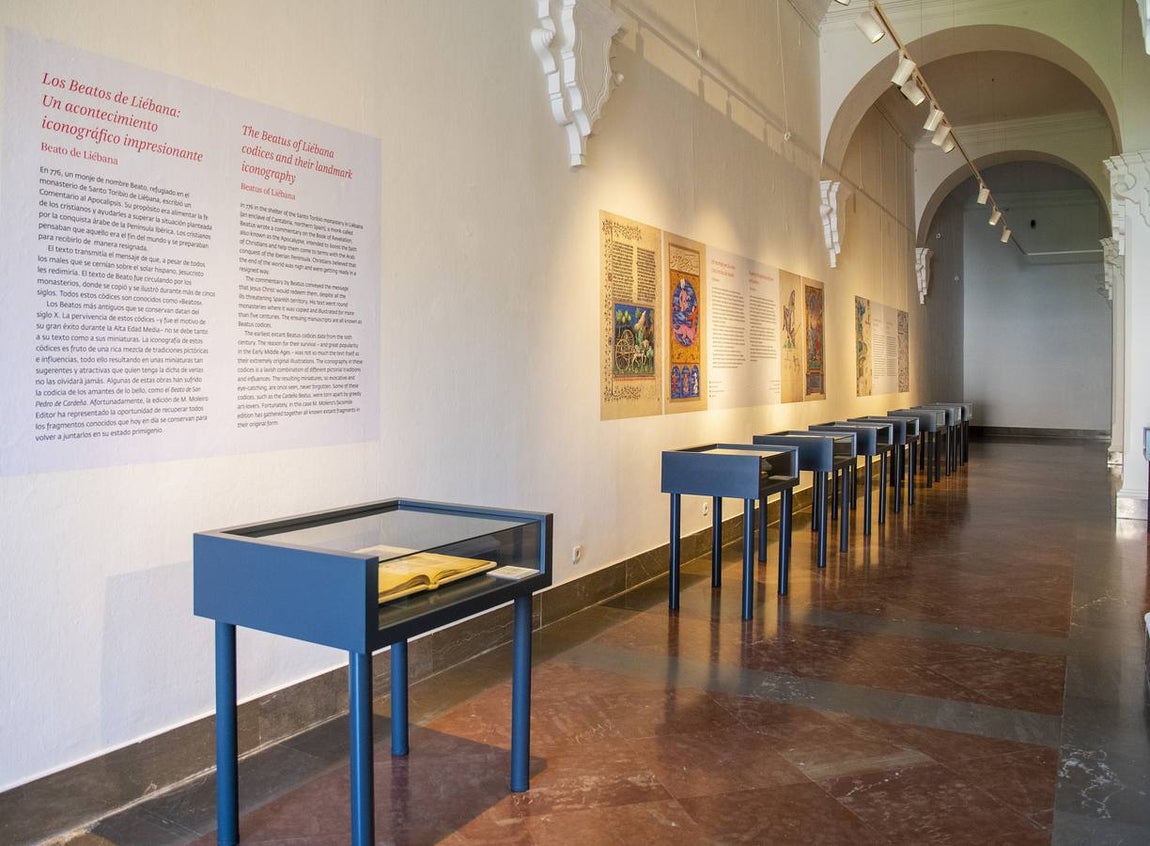 En imágenes, la exposición &#039;Plantas y flores curativas en los códices iluminados (siglos X - XVI)&#039; en el Alcázar de Sevilla