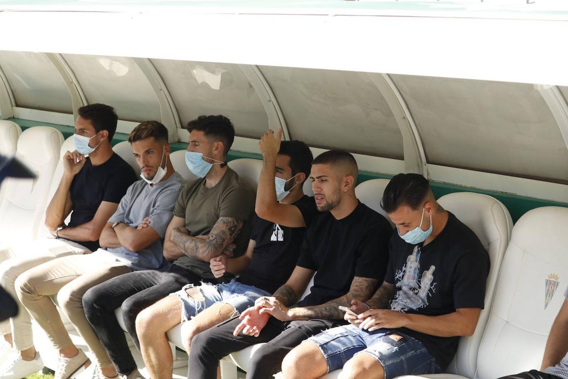 El ambiente en las gradas del Córdoba-San Fernando, en imágenes