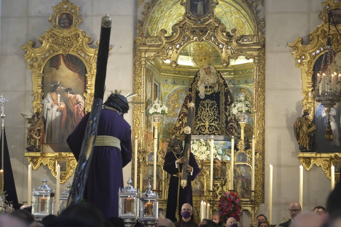 Salida del Gran Poder: El Señor llega a Los Gitanos