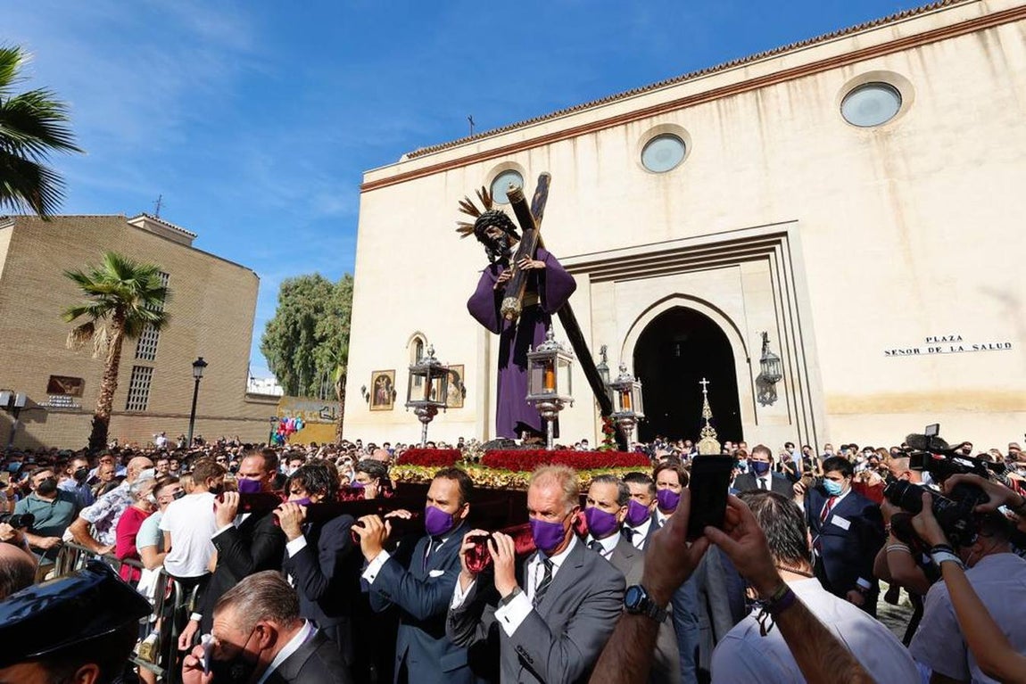 Salida del Gran Poder: El Señor llega a Los Gitanos