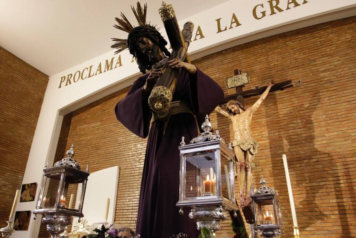 Salida del Gran Poder: Impresionante llegada del Señor a Tres Barrios, la espera termina