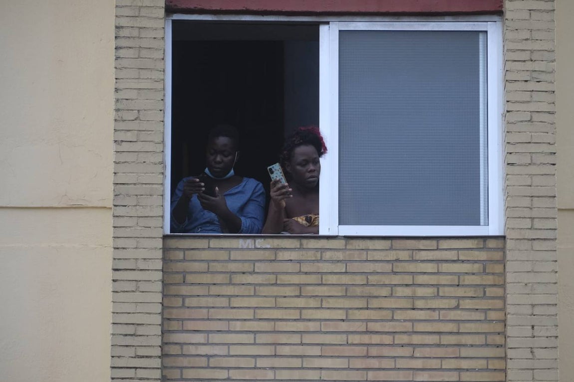 Salida del Gran Poder: Impresionante llegada del Señor a Tres Barrios, la espera termina