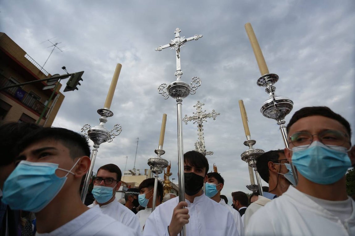 Salida del Gran Poder: Impresionante llegada del Señor a Tres Barrios, la espera termina