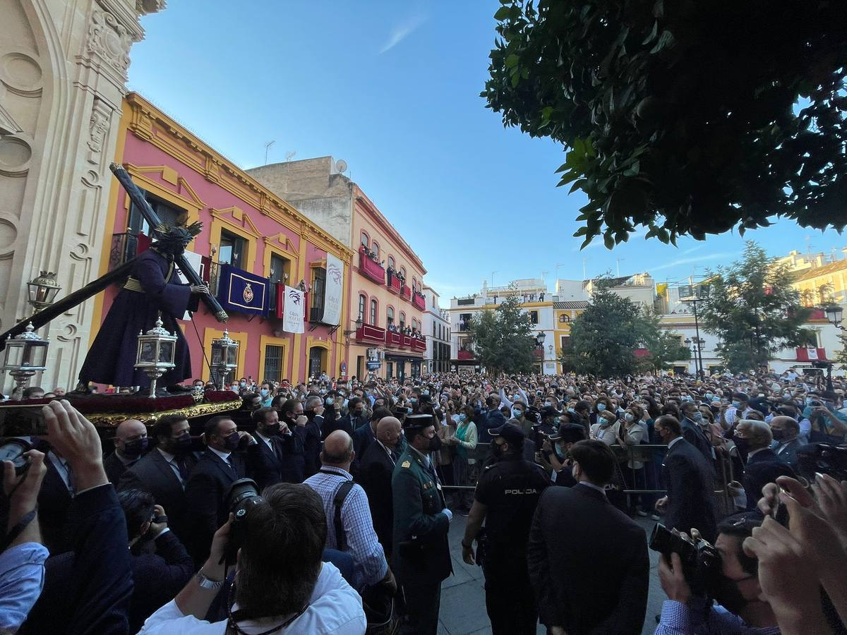 Las mejores imágenes del traslado del Gran Poder al barrio de los Pajaritos