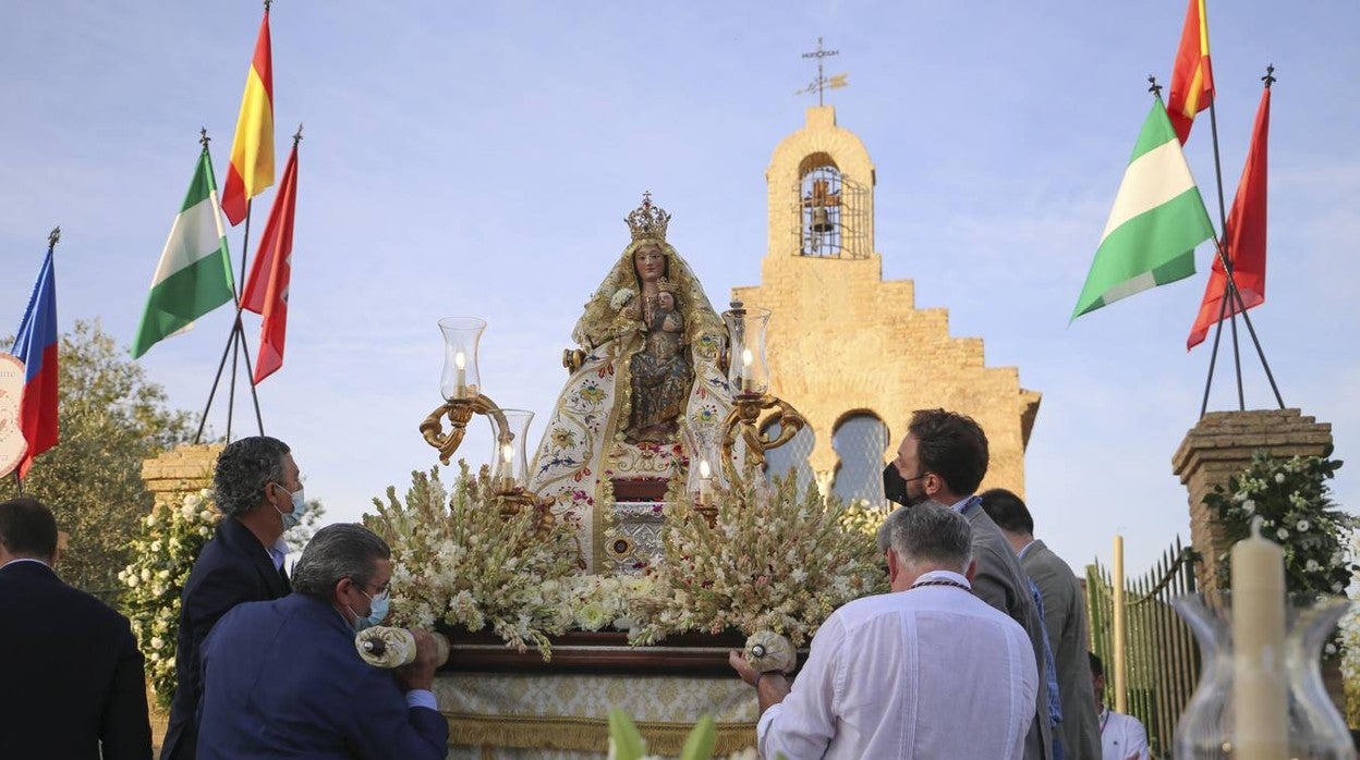 En imágenes, la peregrinación de la Virgen de Valme hasta el cortijo de Cuarto