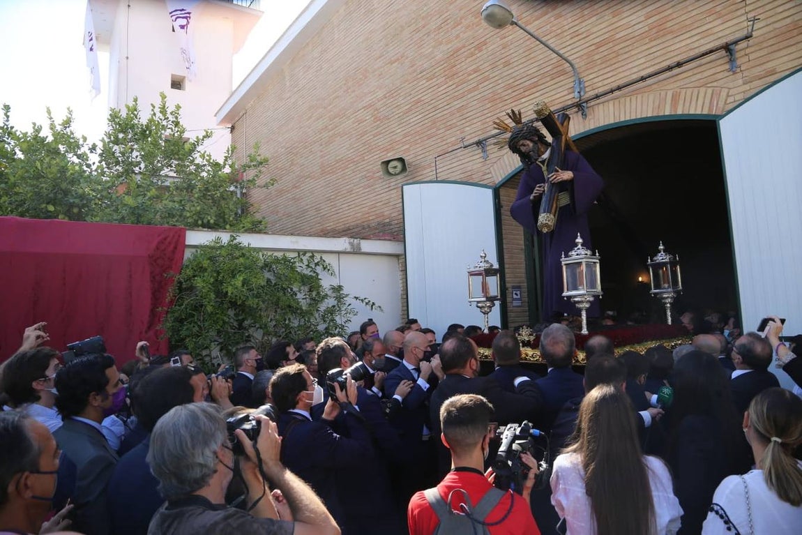 El Señor del Gran Poder, a su llegada a la parroquia de Nuestra Señora de la Candelaria