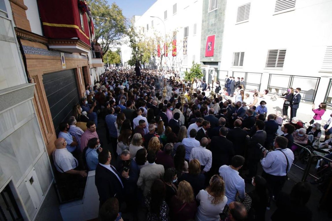 El Señor del Gran Poder por las calles del barrio de la Romería y Santa Aurelia