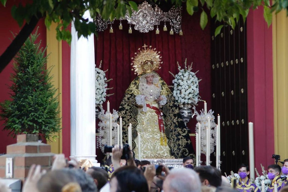 El Señor del Gran Poder por las calles del barrio de la Romería y Santa Aurelia