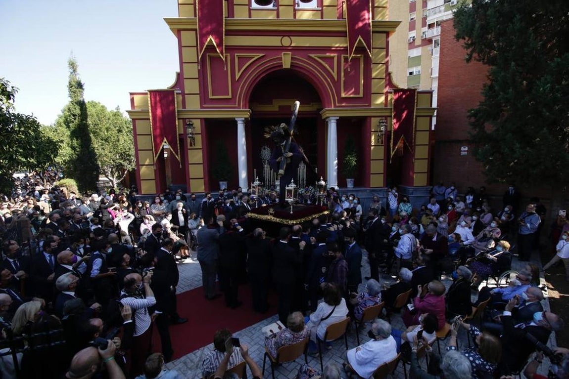 El Señor del Gran Poder por las calles del barrio de la Romería y Santa Aurelia