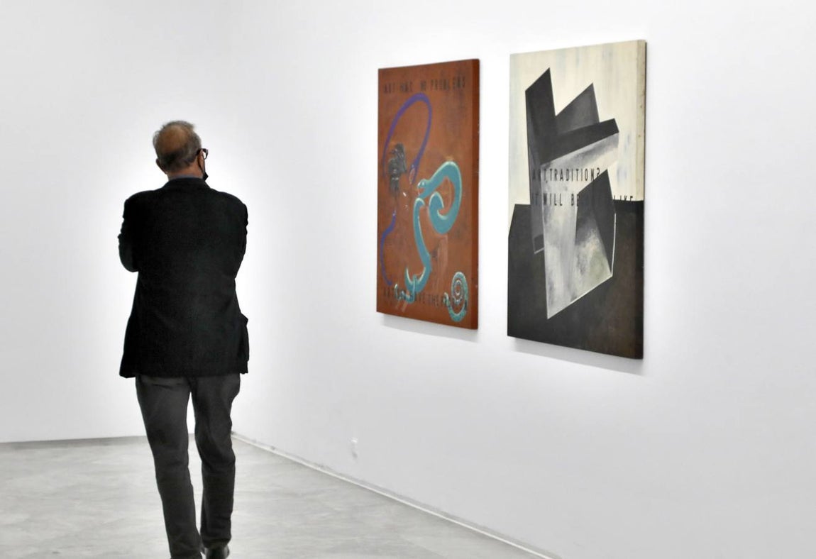 La exposición &#039;La Máquina Española&#039; revisa en el CAAC el impacto de la galería andaluza en el arte español de los 80