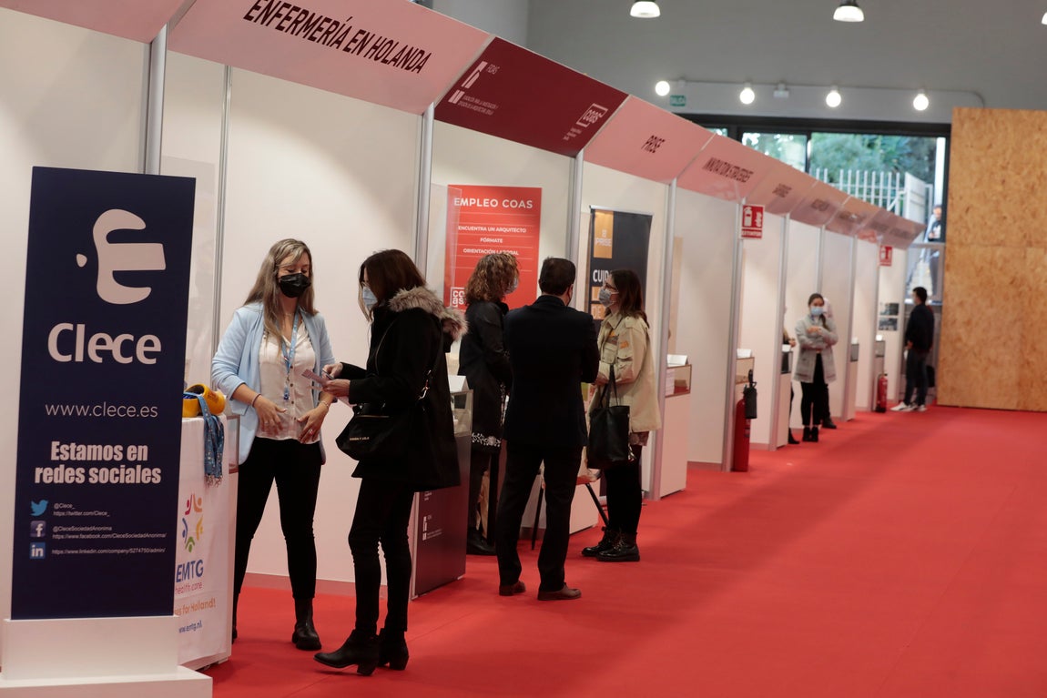 Se buscan universitarios en Sevilla para trabajar en el extranjero