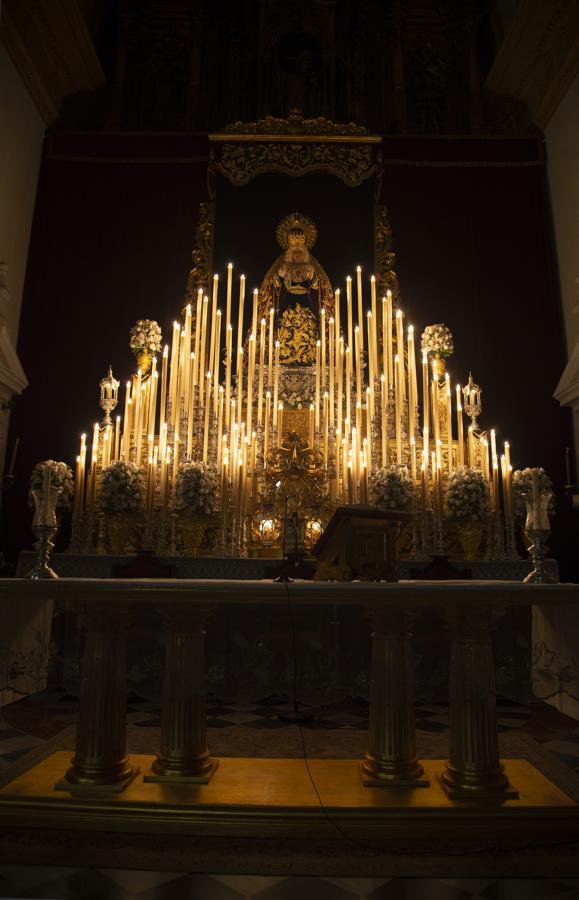 Imágenes del altar extraordinario de la Virgen del Refugio de San Bernardo