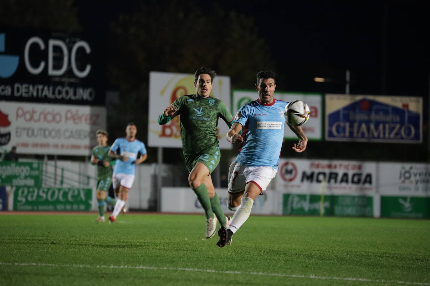 La decepción en el Córdoba CF tras caer ante el Villanovense, en imágenes