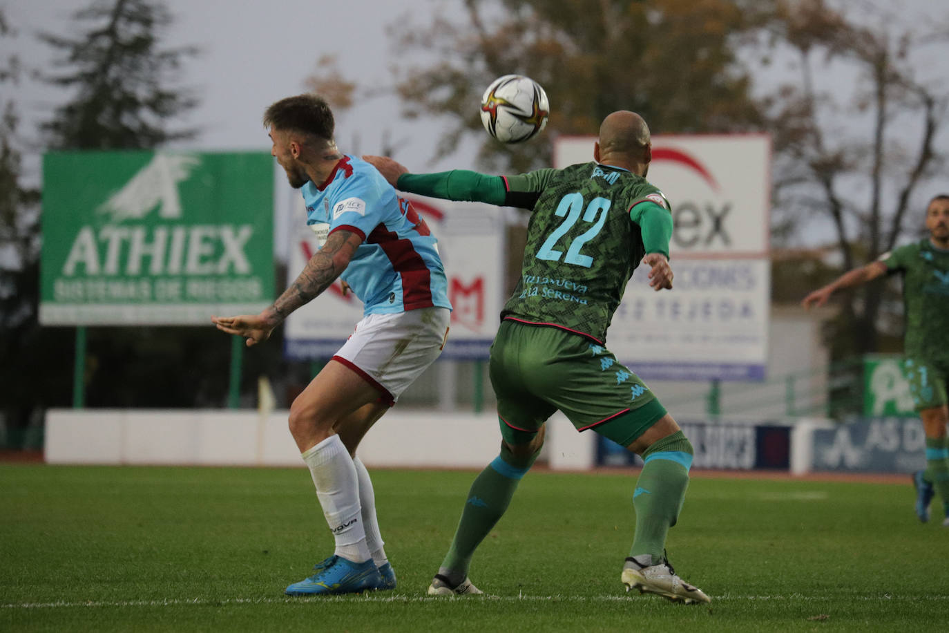 La decepción en el Córdoba CF tras caer ante el Villanovense, en imágenes