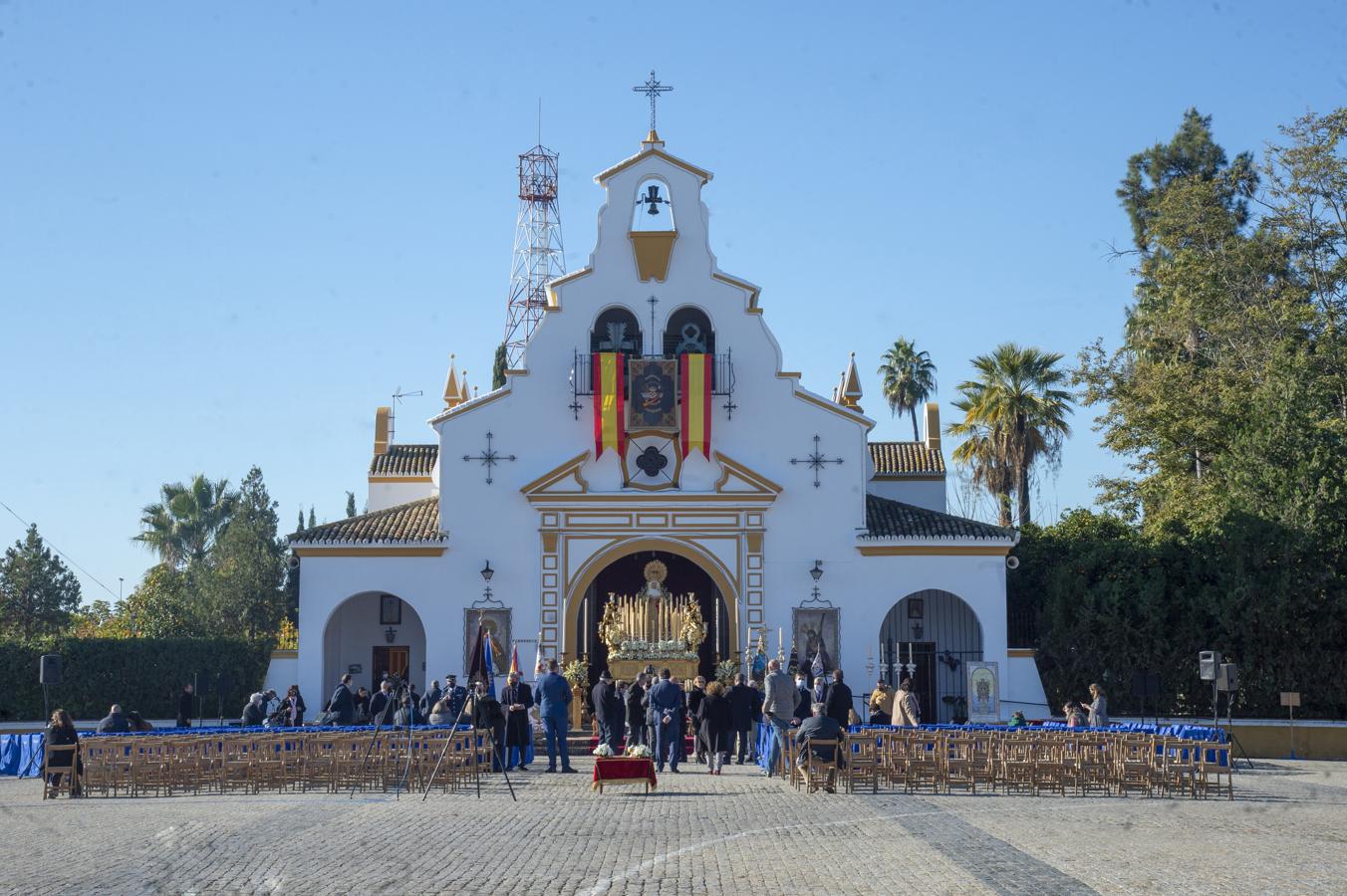 La Virgen de Loreto preside en Tablada el centenario de su patronazgo
