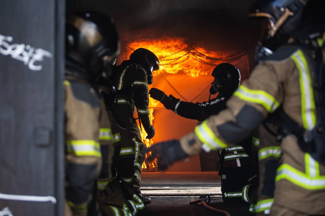 Los bomberos se enfrentan a su enemigo en Sevilla