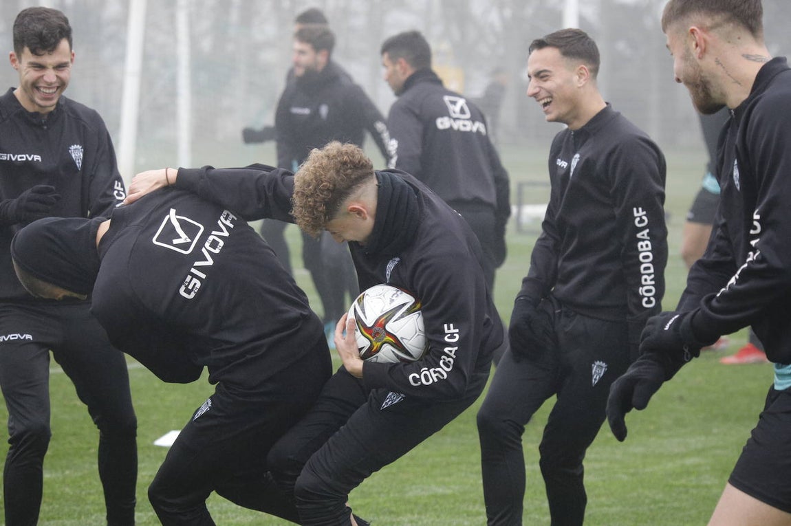 El primer entrenamiento del Córdoba CF en 2022, en imágenes