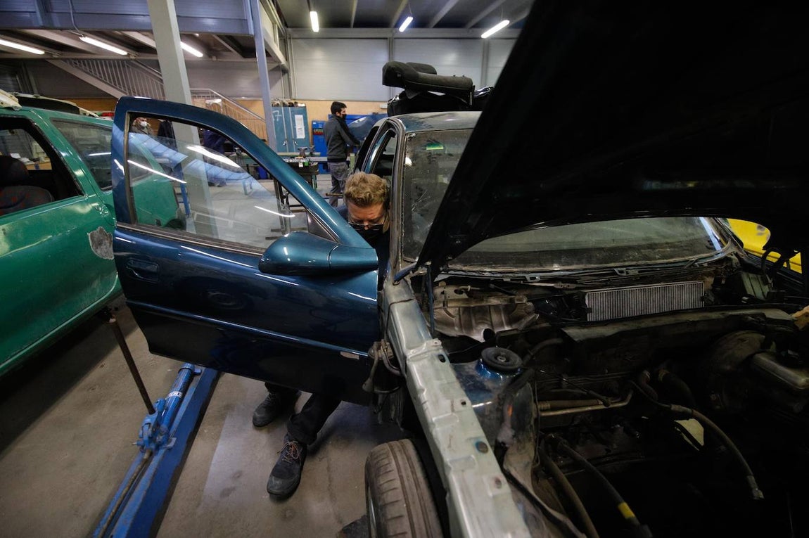 Así se preparan en el instituto Zoco de Córdoba para la llegada de Ford, en imágenes