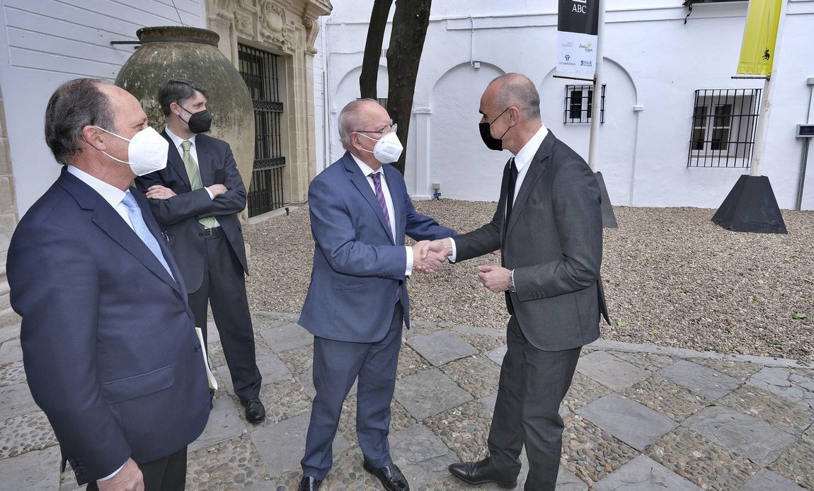 J.M. SERRANO / ROCÍO RUZ