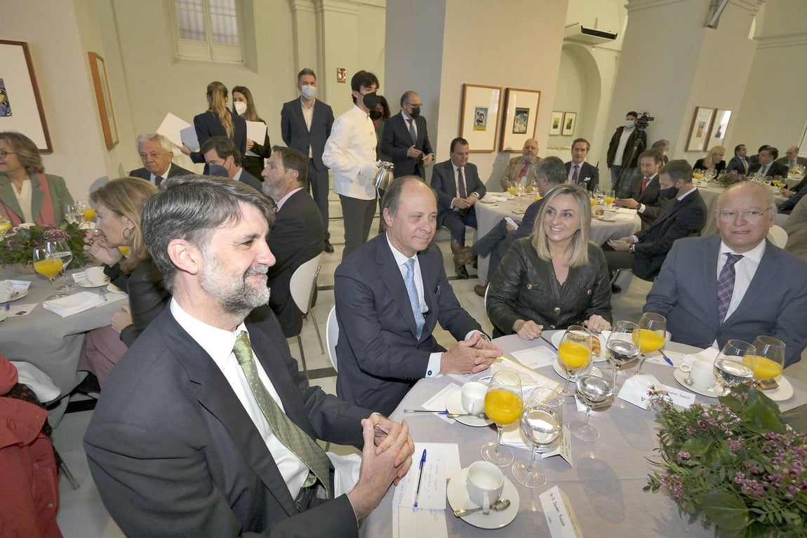 J.M. SERRANO / ROCÍO RUZ