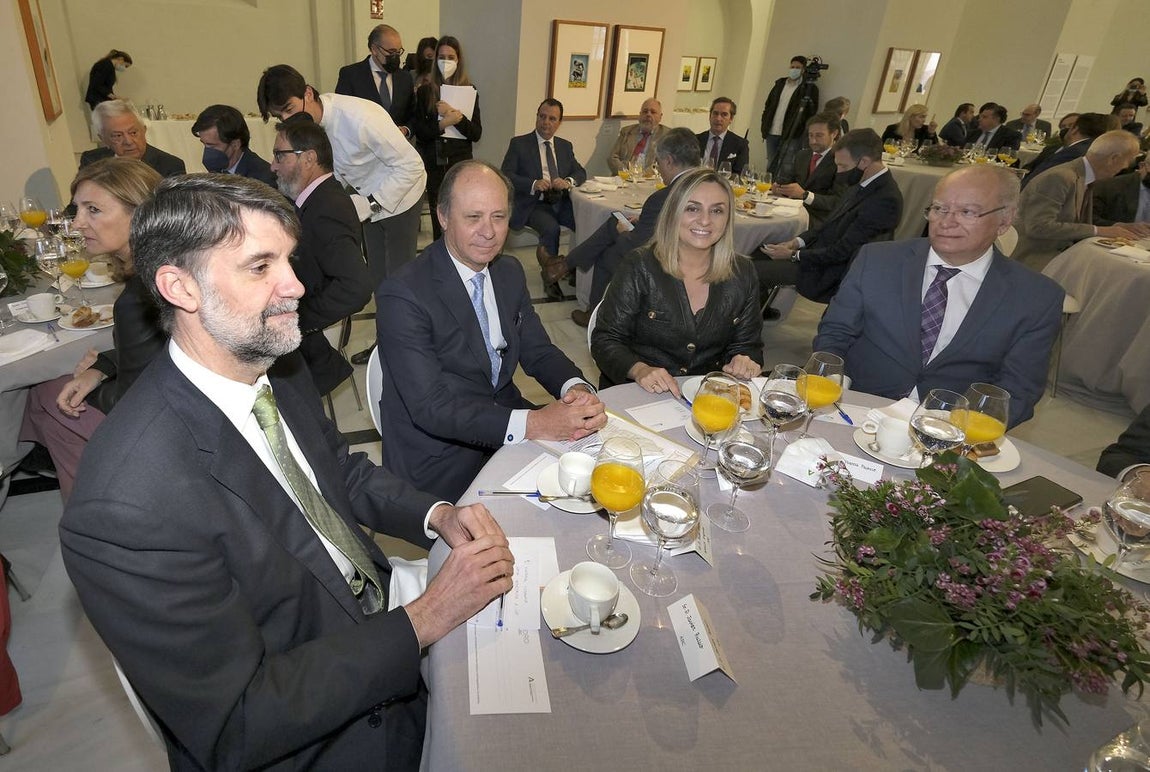 J.M. SERRANO / ROCÍO RUZ