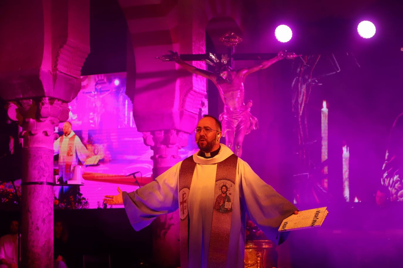 &#039;Vía Crucis. El musical&#039;, en la Catedral de Córdoba, en imágenes