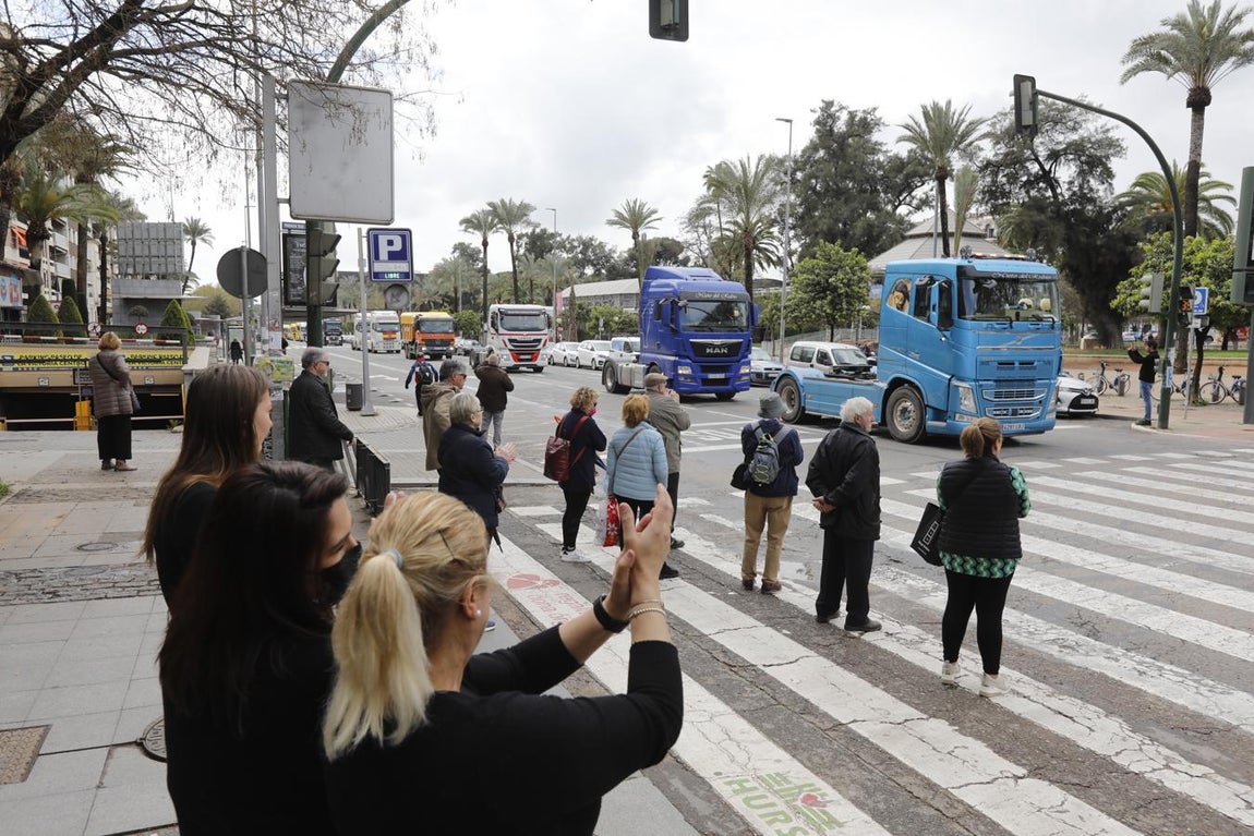 La protesta de los camioneros por el Centro de Córdoba, en imágenes