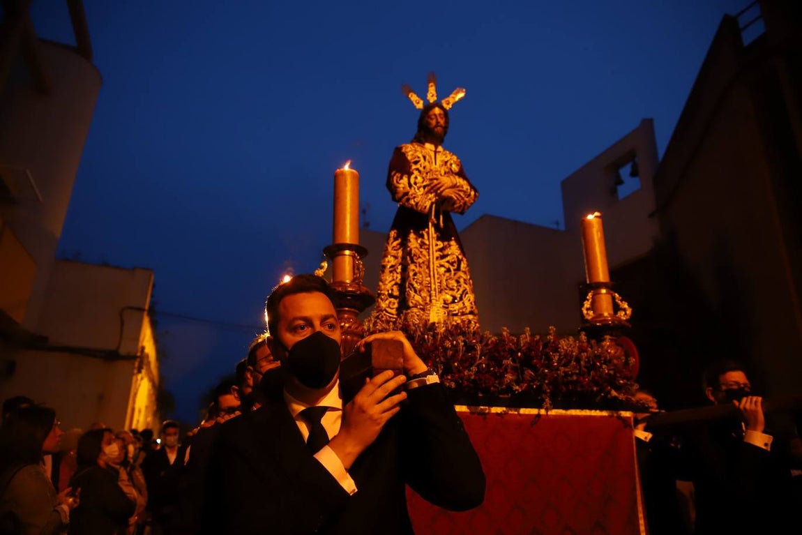 Los vía crucis de la Providencia y la Redención en Córdoba, en imágenes