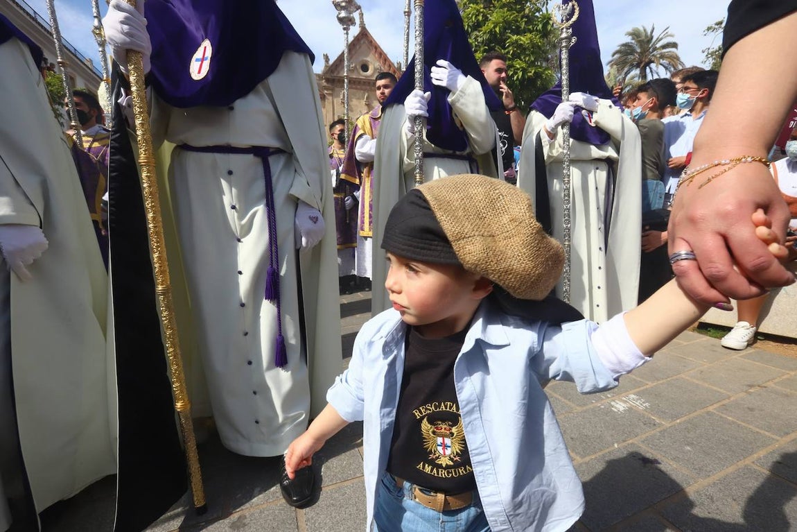 El imágenes, el Rescatado reparte su gracia el Domingo de Ramos en Córdoba