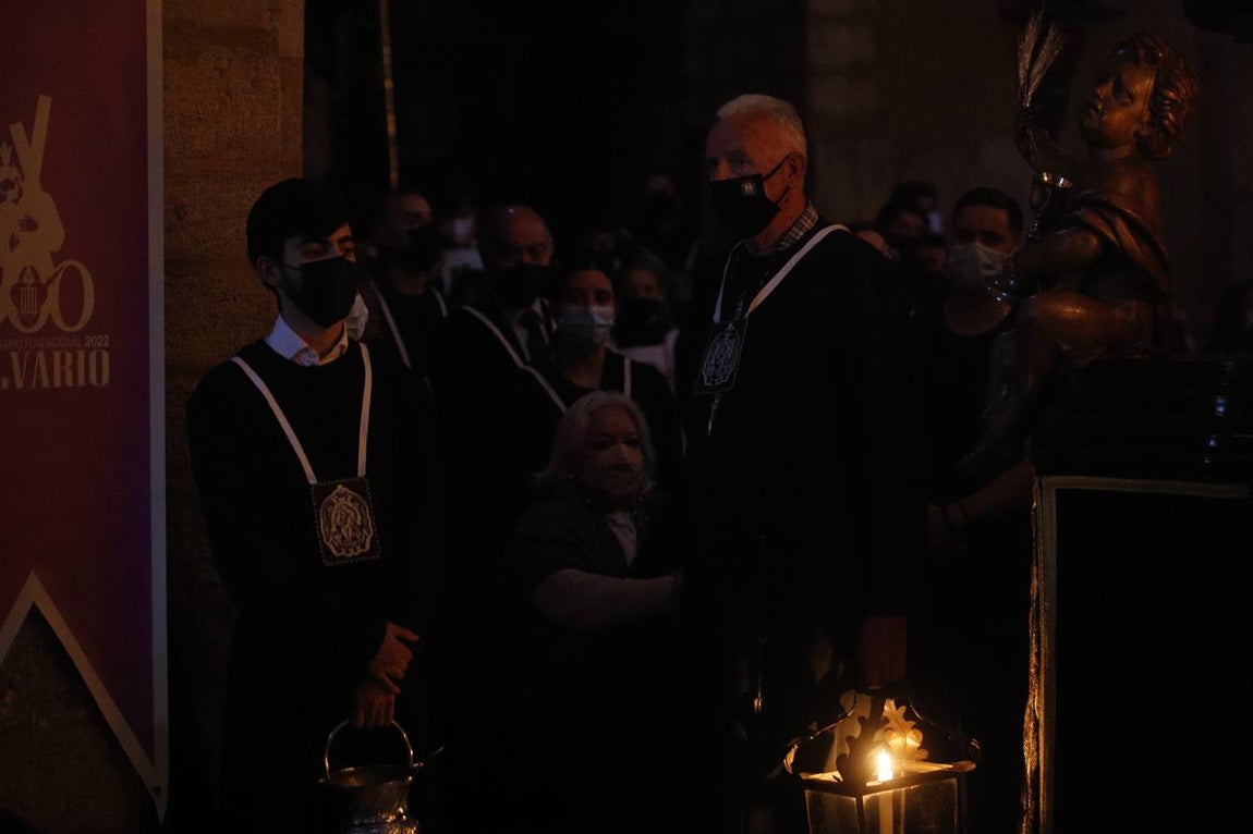 Las sobrias imágenes de Ánimas en el interior de San Lorenzo este Lunes Santo