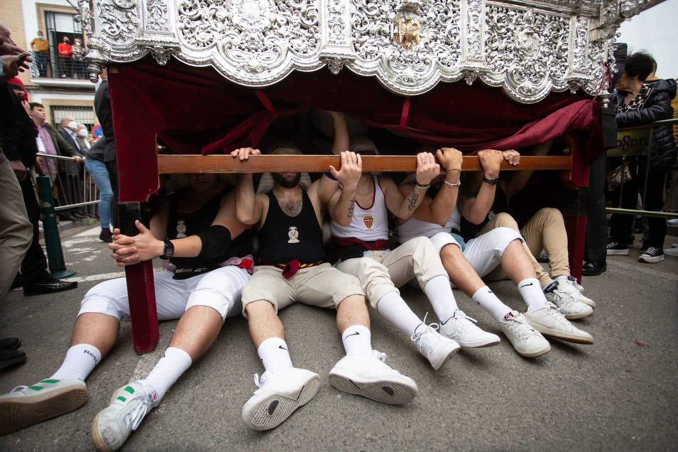 Estación de penitencia de la Hermandad de Santa Genoveva. VANESSA GÓMEZ