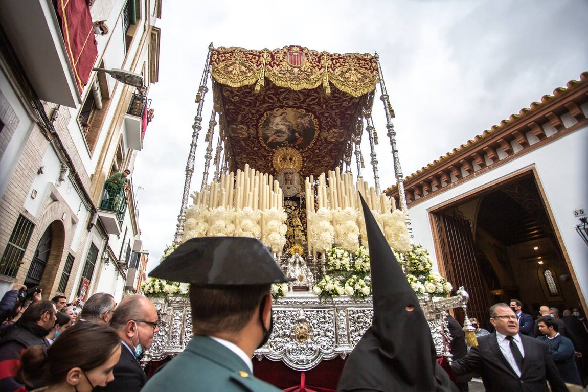 Estación de penitencia de la Hermandad de Santa Genoveva. VANESSA GÓMEZ