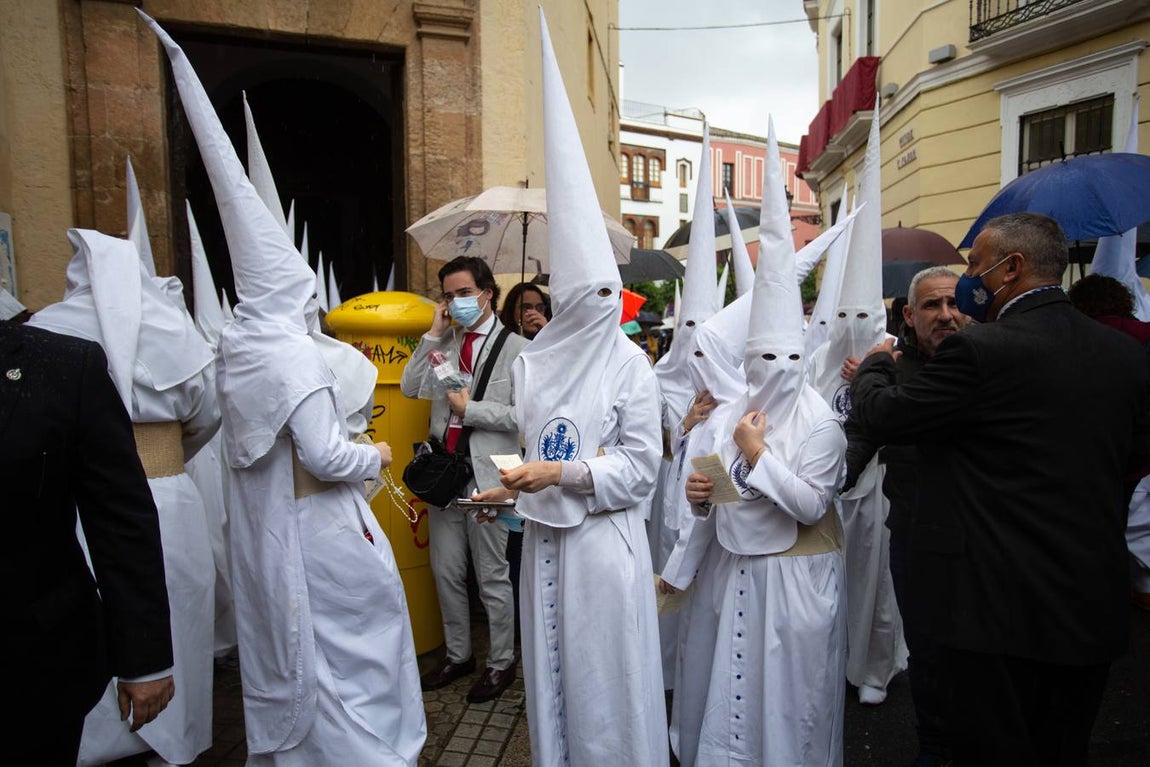 La hermandad de la Candelaria suspende su estación de penitencia en este Martes Santo de 2022. VANESSA GÓMEZ
