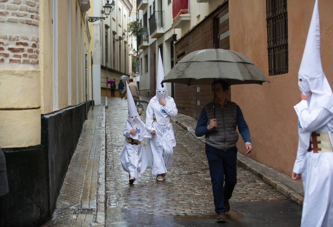 La hermandad de la Candelaria suspende su estación de penitencia en este Martes Santo de 2022. VANESSA GÓMEZ