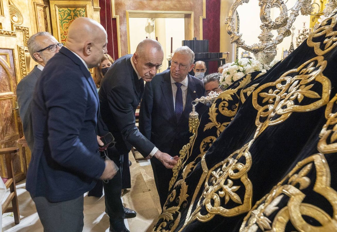 La hermandad del Cerro del Águila suspende su estación de penitencia en este Martes Santo de 2022. MANUEL GÓMEZ