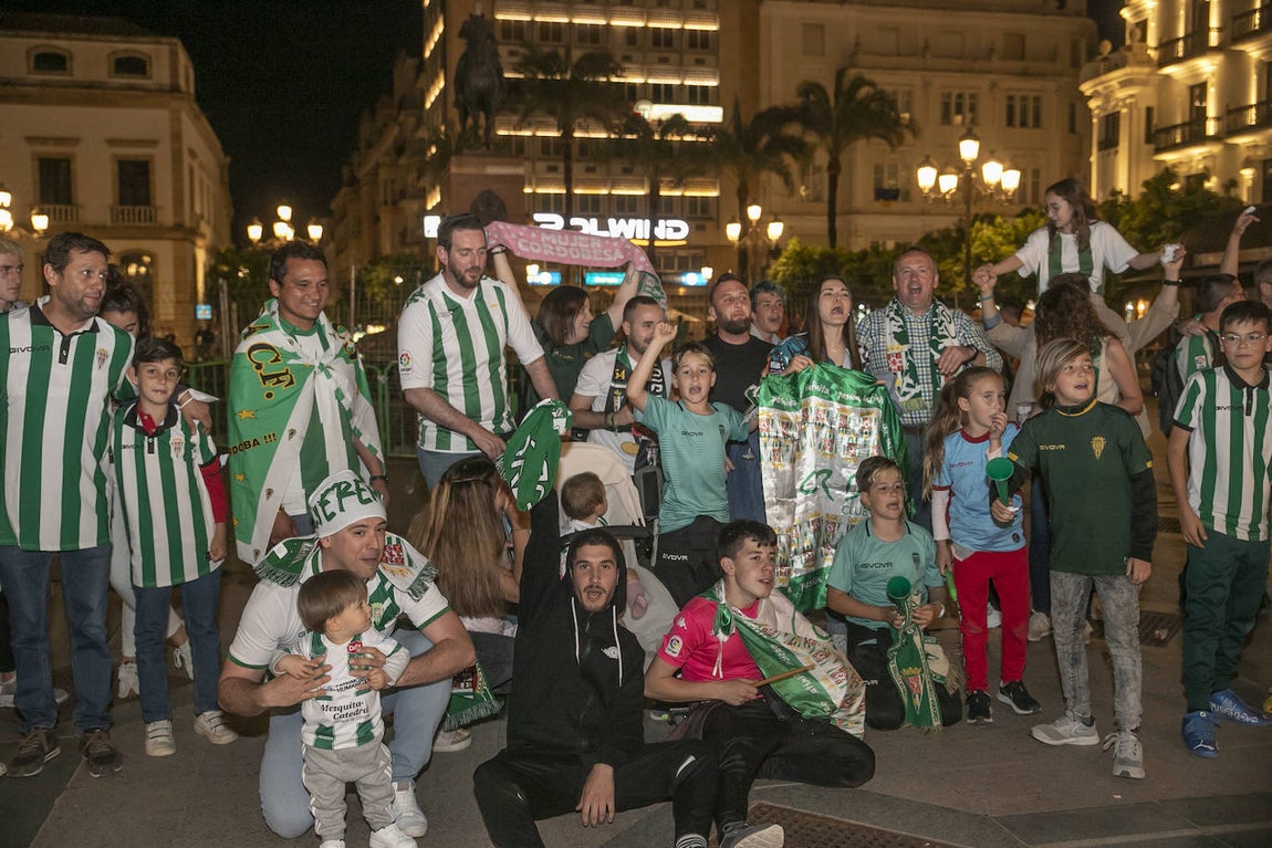La fiesta del ascenso del Córdoba CF en las Tendillas, en imágenes