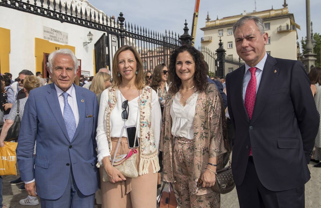 En imágenes, Puerta del Príncipe de la corrida del Domingo de ...