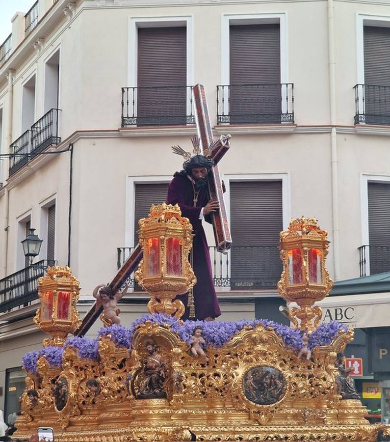 Las fotos de los lectores de ABC del Viernes Santo de la Semana Santa de Sevilla 2022