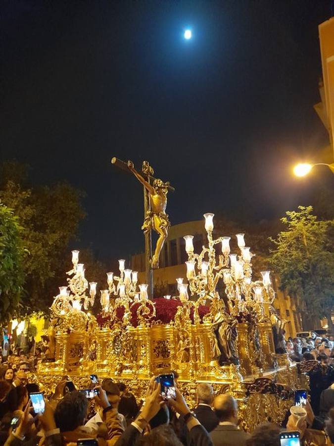 Las fotos de los lectores de ABC del Viernes Santo de la Semana Santa de Sevilla 2022