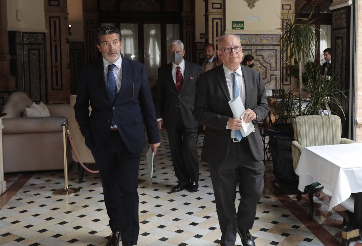 RAÚL DOBLADO / ROCÍO RUZ