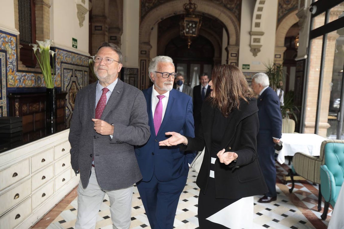 RAÚL DOBLADO / ROCÍO RUZ